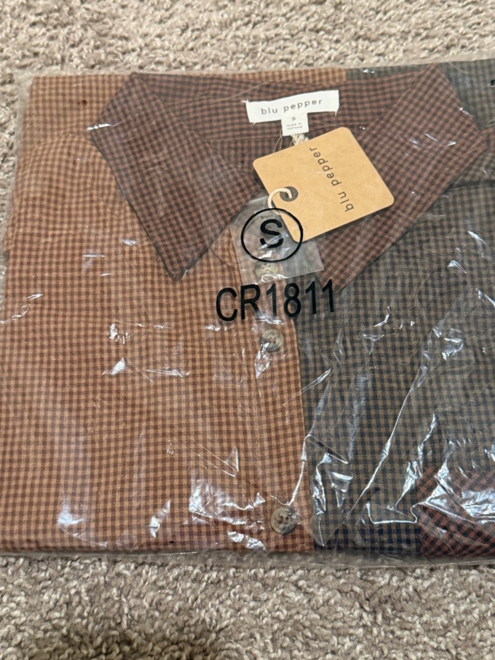 Blu Pepper Brown and Tan Plaid Color Block Button Down oversized small NWT - Picture 6 of 13
